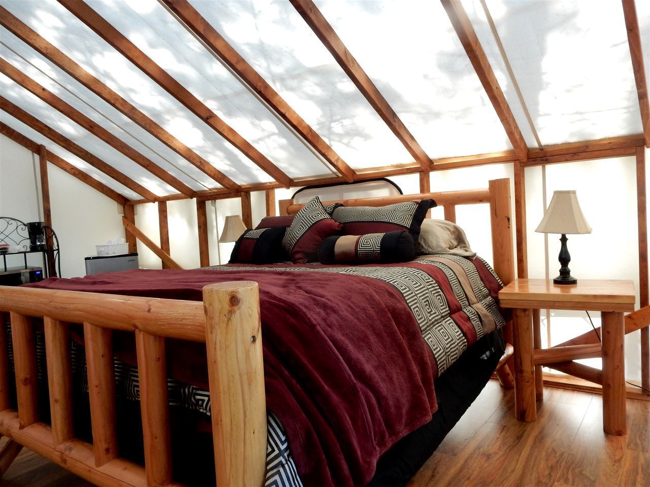 1 bedroom, bed sheets