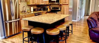 Slopeside Bretton Woods Resort Cottage for Families
