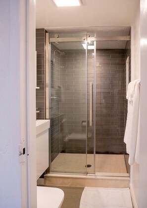 Handtücher, Toilettenpapier