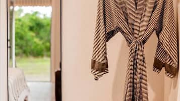 1 dormitorio, escritorio, wifi y ropa de cama