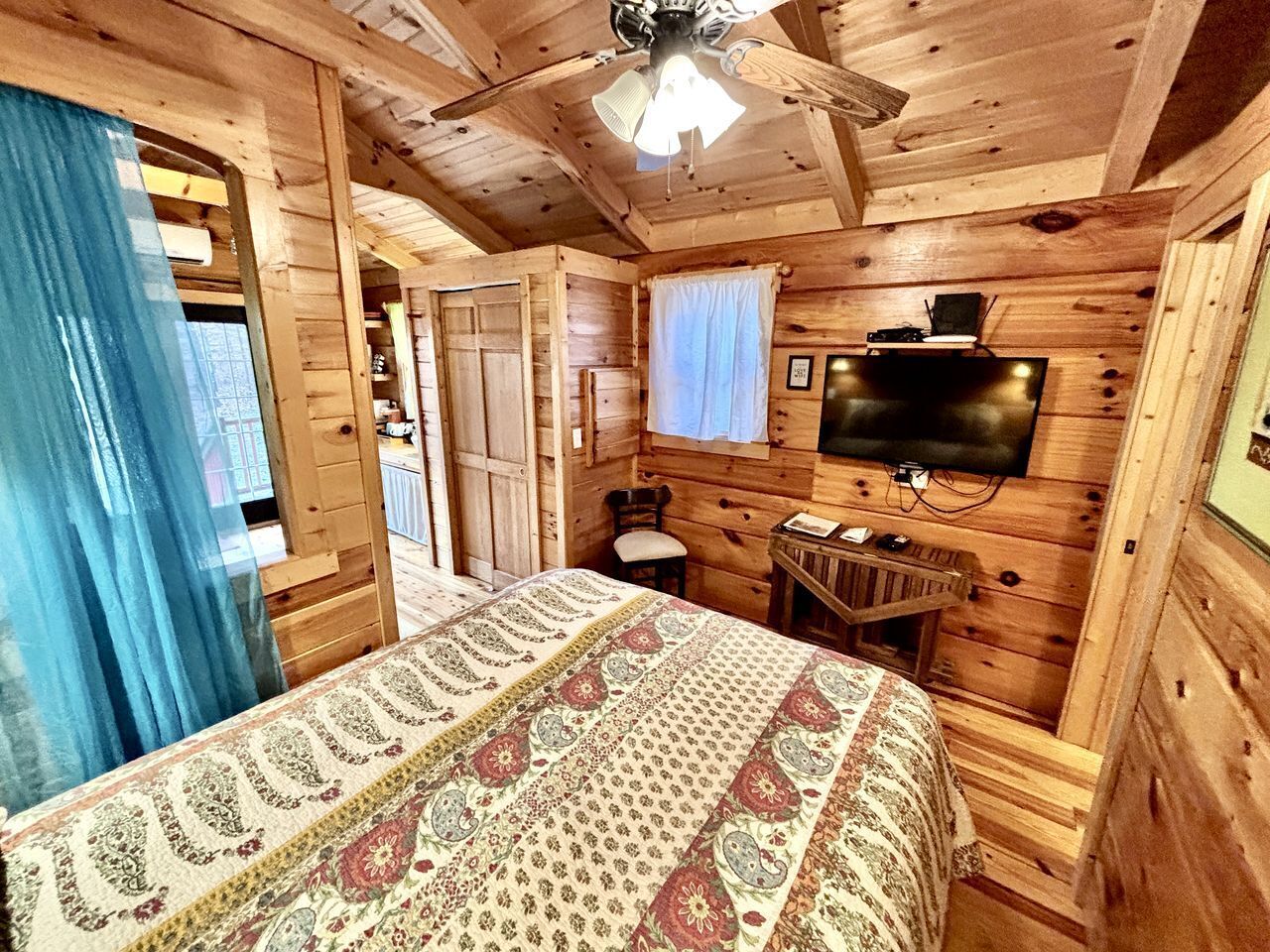 1 bedroom, in-room safe, iron/ironing board, WiFi