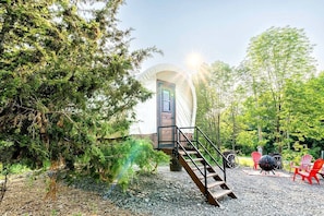 Exterior - Perfectly Located Pet-Friendly Wagon Retreat in Trendy Penn Yan, NY (Penn Yan)