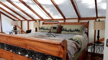1 bedroom, bed sheets
