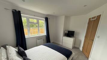 Bungalow, 2 slaapkamers, roken, balkon | 2 slaapkamers