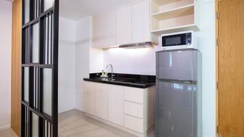 スイート | 専用簡易キッチン | 冷蔵庫、電子レンジ