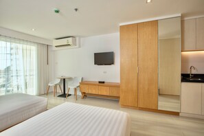 In-room safe, desk, laptop workspace, free WiFi