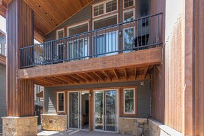 Exterior detail - HotTub-Alpenglow Ski-In Out Family & Pet Friendly (Durango)