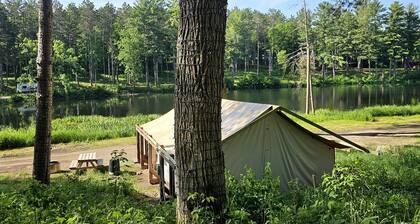 Incredible Tented Cabin Ideal for Glamping with Fireplace and Barbecue in Saint Croix Falls, Wisconsin