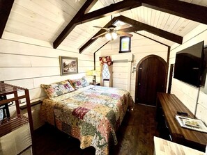 1 habitación, tabla de planchar con plancha, wifi y ropa de cama 