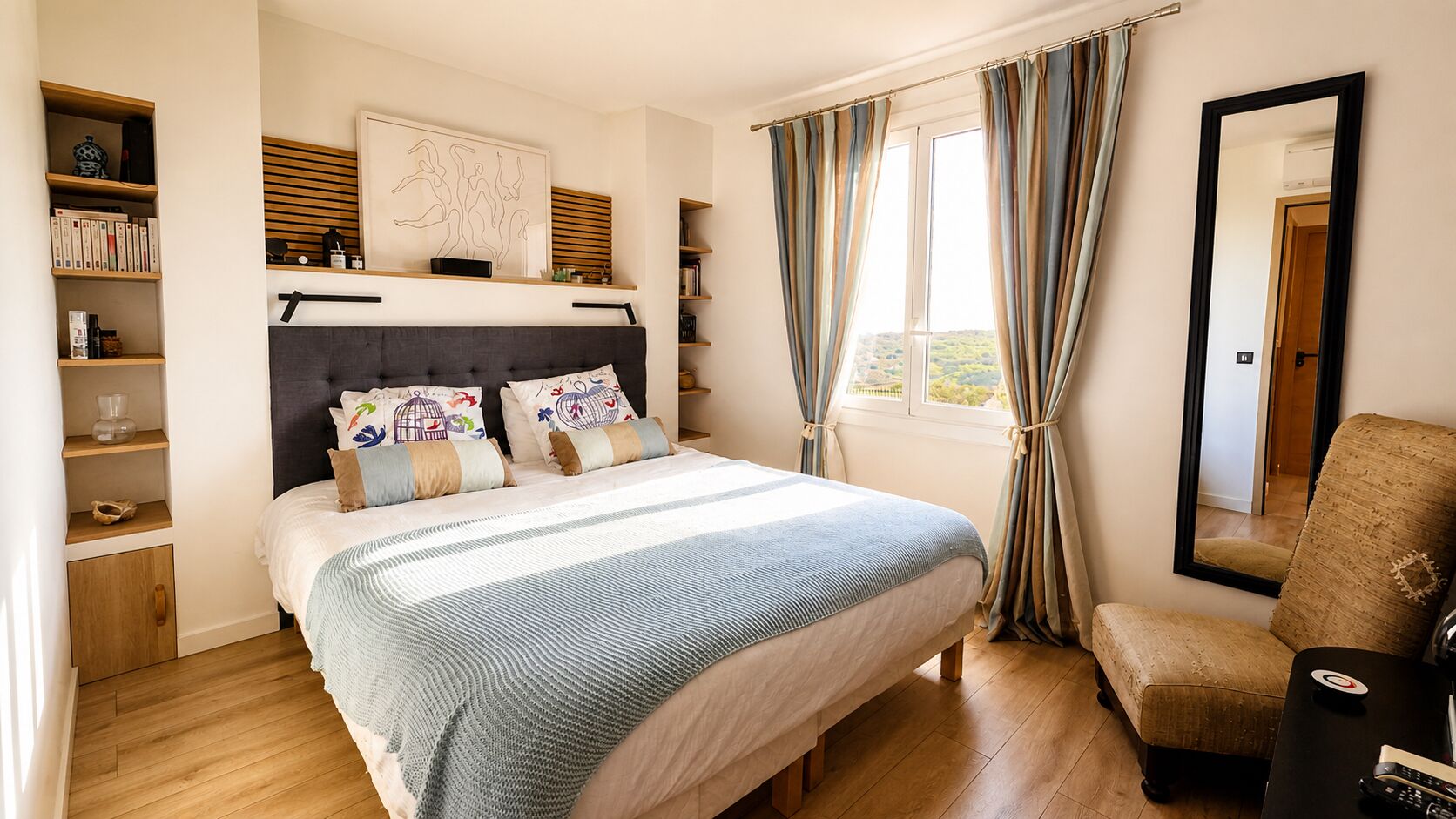 3 Schlafzimmer, Schreibtisch, Bügeleisen/Bügelbrett, Reisekinderbett