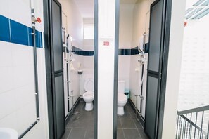 Shower - Swing & Pillows at Penang Road (George Town)