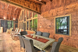 Dining - Waterfront Cabin in Topton, NC (Topton)