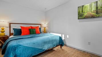 2 bedrooms, iron/ironing board, WiFi, bed sheets