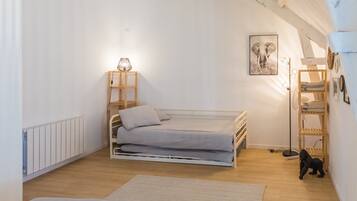 4 chambres, fer et planche à repasser, Wi-Fi, draps fournis