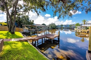 Property grounds - Waterfront Gulf Intercoastal Dockside Dream (Palm Harbor)