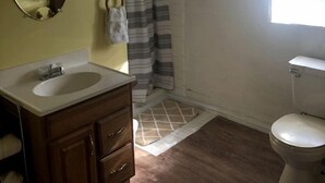 Towels - Rustic Log Cabin for a Relaxing Escape in Markleysburg, Pennsylvania (Markleysburg)