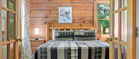1 bedroom, desk, WiFi, bed sheets