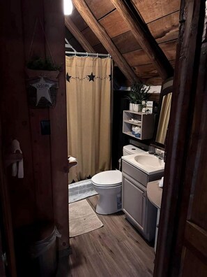 Towels - Spacious Log Cabin for an Unforgettable Family Adventure in Markleysburg, Pennsylvania (Markleysburg)