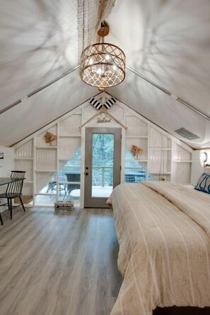 1 habitación, escritorio, wifi y ropa de cama 