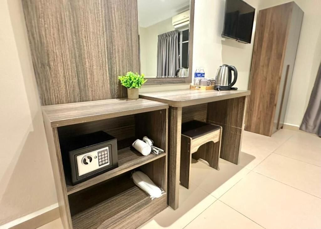 Desk, iron/ironing board, free WiFi