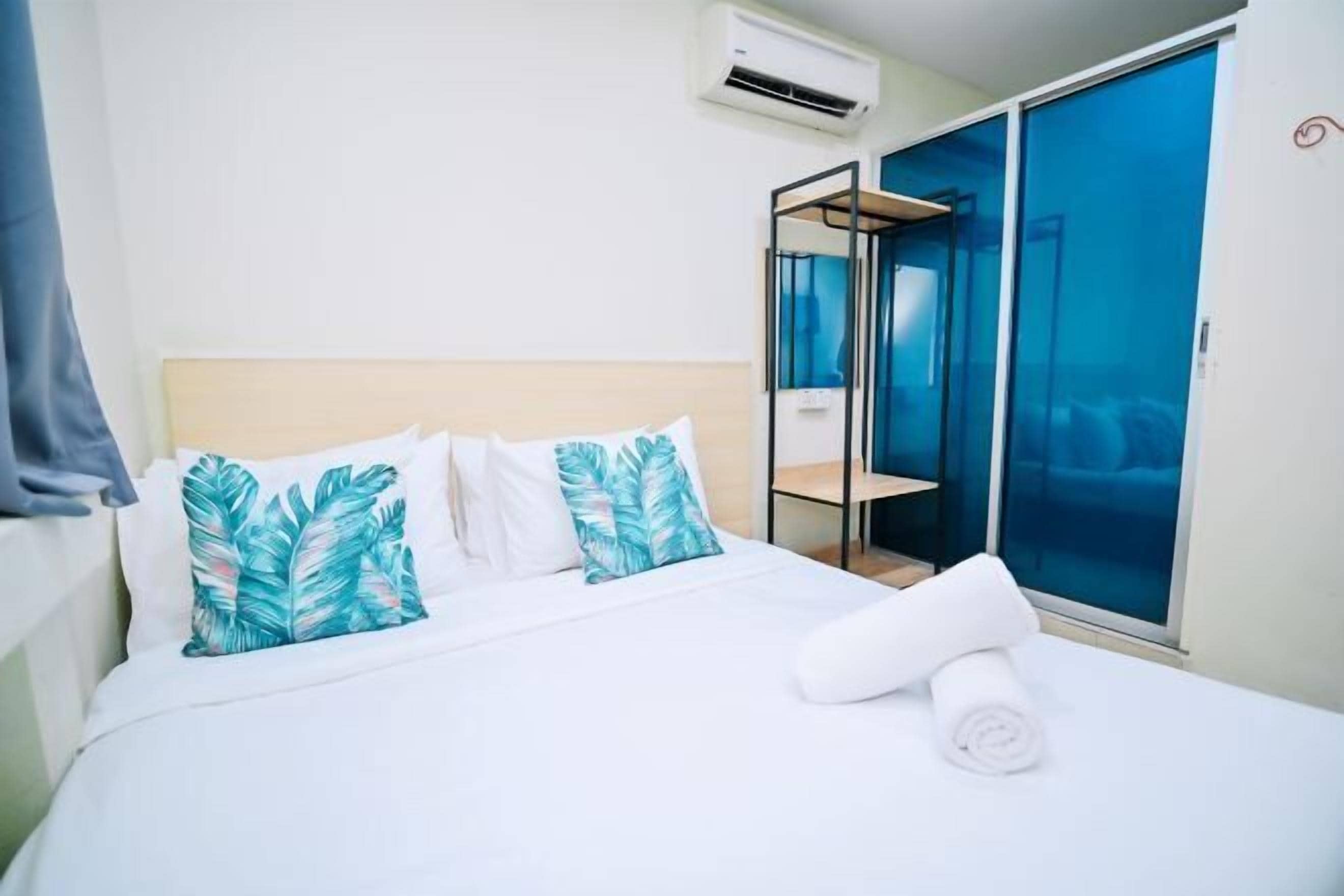 Työpöytä, silitysrauta/-lauta, ilmainen Wi-Fi