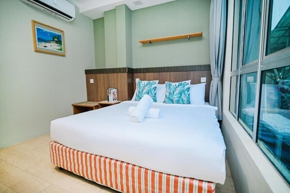 Desk, iron/ironing board, free WiFi