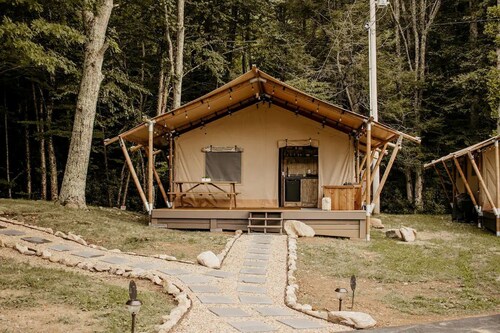 Fantastic Safari Tent in Erwin, Tennessee