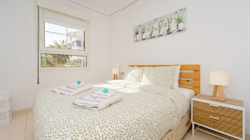 2 bedrooms, WiFi, bed sheets