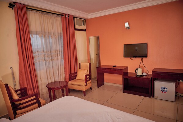 مكتب وواي فاي مجانًا