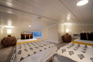 1 bedroom, desk, WiFi, bed sheets - The Getaway at The Retreat in Monteagle, TN (Monteagle)