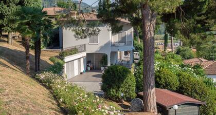 Room 'Stanza in Villa Magica' with Wi-Fi and Air Conditioning