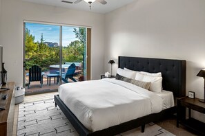 Iron/ironing board, bed sheets - Intimate Wonderful Rental with Jacuzzi in Arizona (Sedona)