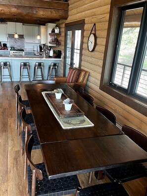Dining - Magnificent Cabin with Spa and Luxurious Interior in Wyoming (Alpine)