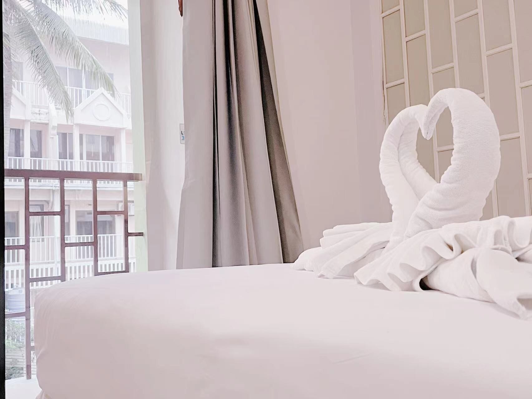 In-room safe, free WiFi