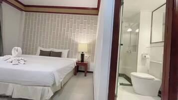 Comfort Double Room, 1 King Bed | In-room safe, free WiFi