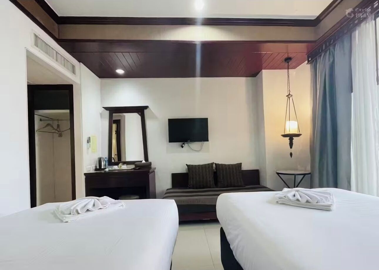 Chambre Standard avec lits jumeaux, vue ville | Coffres-forts dans les chambres, Wi-Fi gratuit