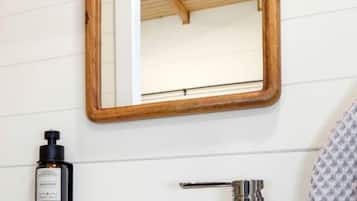 Haartrockner, Seife, Shampoo, Toilettenpapier