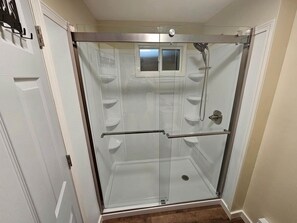 Jetted tub, towels