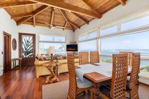 Dining - Incredible Beach House with Stunning Views in Laie, Hawaii (Laie)