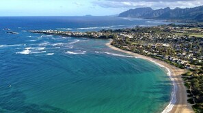 Beach nearby, sailing, kayaking, fishing - Incredible Beach House with Stunning Views in Laie, Hawaii (Laie)
