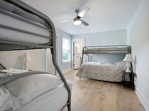 4 bedrooms, desk, iron/ironing board, travel cot