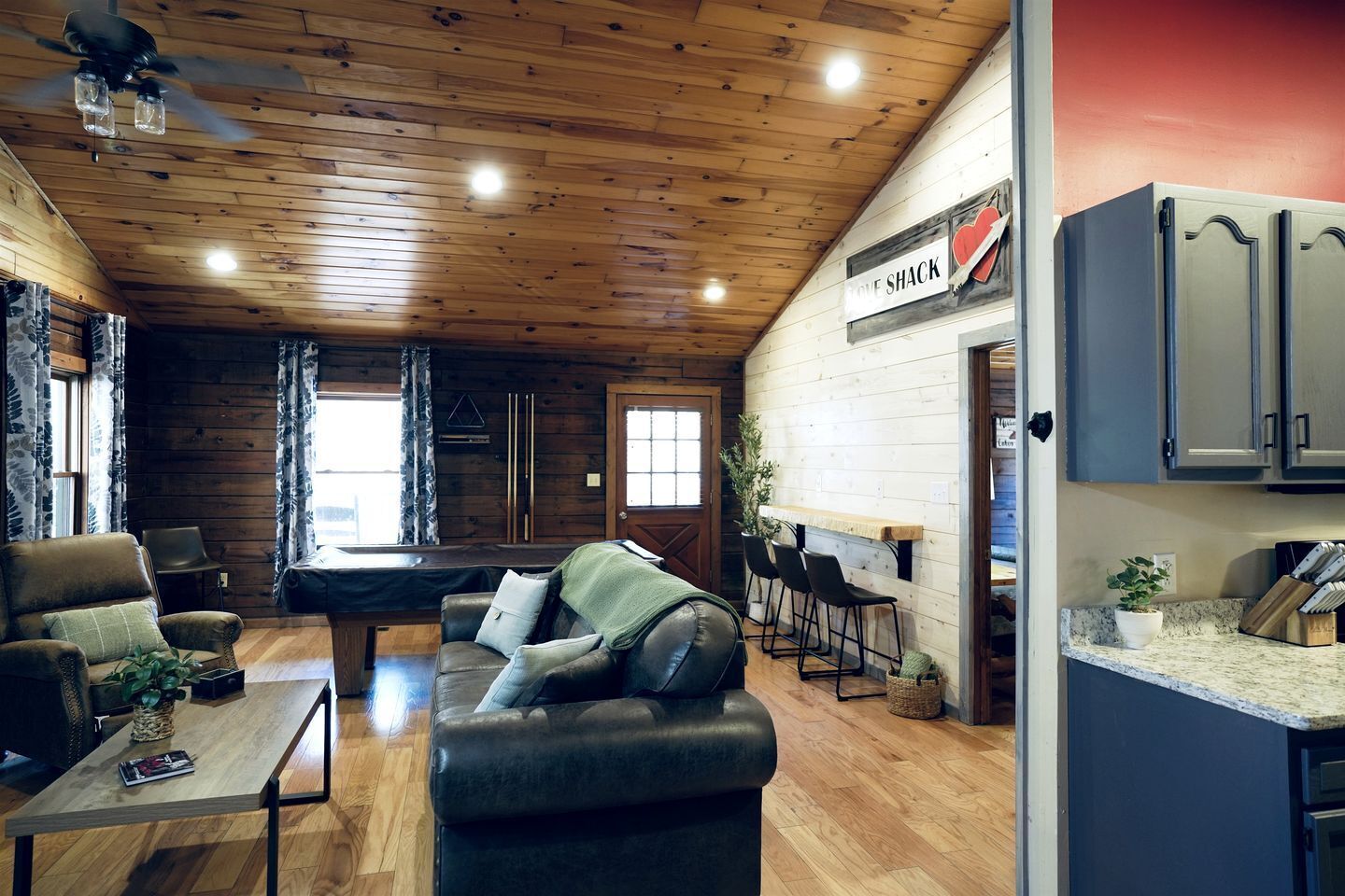 TV, fireplace, DVD player