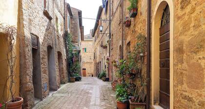 Renaissance house within the historic center of Pienza
