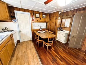 Fridge, microwave, stovetop, coffee/tea maker - One Bedroom Lake Cabin on Lake Taneycomo, Rockaway Beach, Missouri (Rockaway Beach)