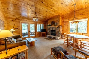 Fireplace - Lakeside Cabin Rental for Unforgettable Family Glamping Escapes to Ely, Minnesota (Ely)
