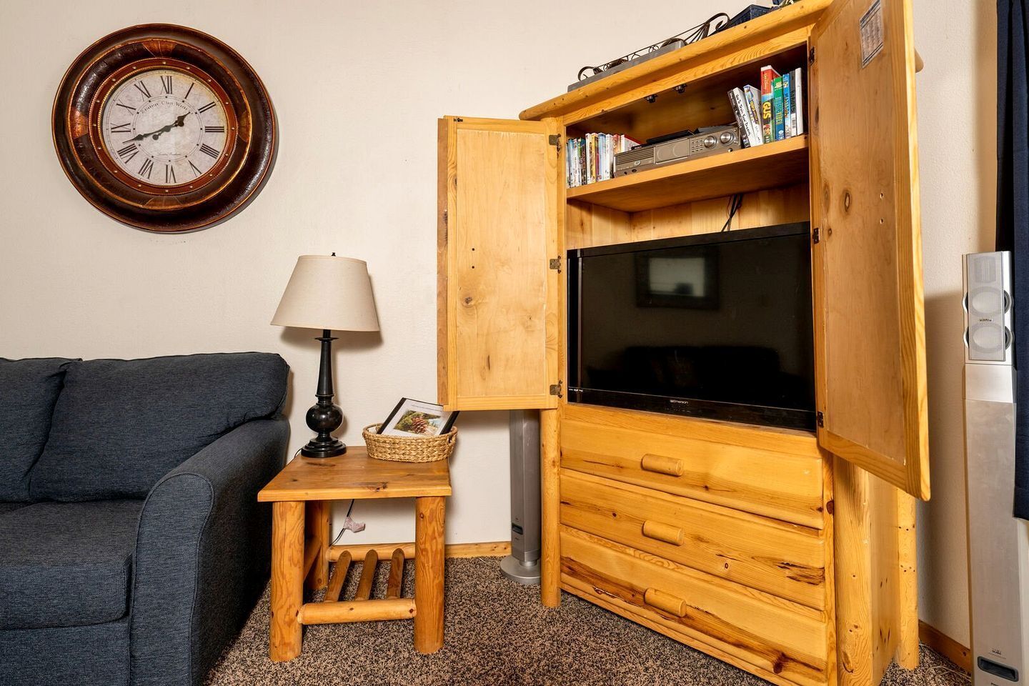 TV, fireplace, DVD player, ping pong