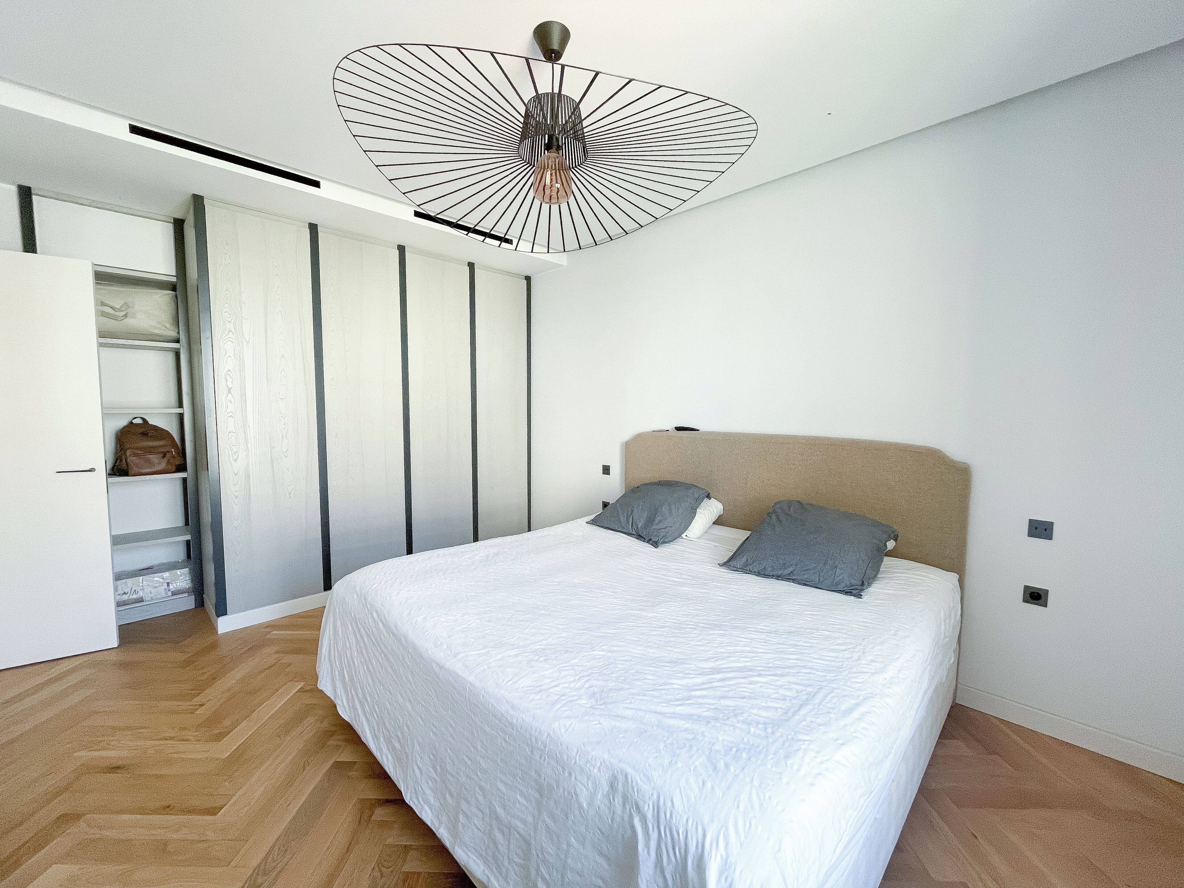2 chambres, fer et planche à repasser, Wi-Fi, draps fournis
