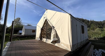 Luxurious Glamping Tent near Jedediah Smith Redwoods State Park, California