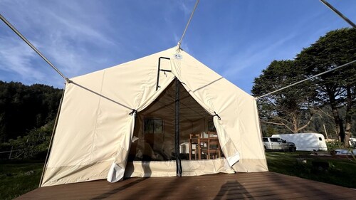 Spacious Safari Tent, Perfect for a Northern California Glamping Getaway near Fern Canyon