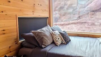 1 Schlafzimmer, Schreibtisch, WLAN, Bettwäsche